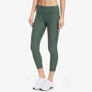 Outdoor Voices Warmup Crop Leggings in Hunter Green - sz Medium